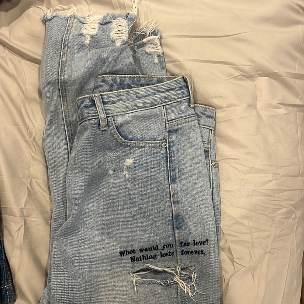 Size 27 mid rise jeans